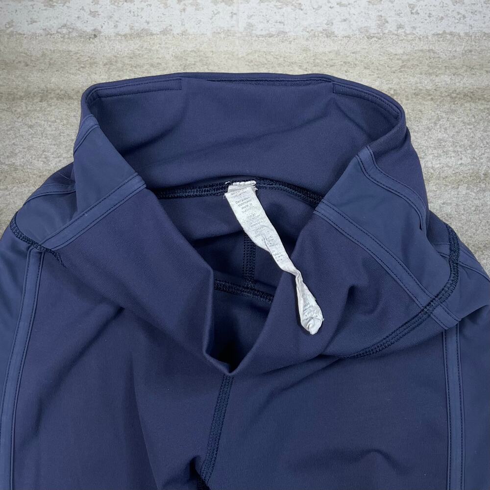 Lululemon Leggings Size 2 Navy Blue Reflective Logo - Picture 4 of 4